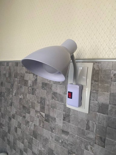 Лампа, включается в розетку