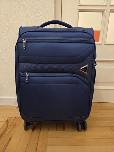 Чемодан размера S