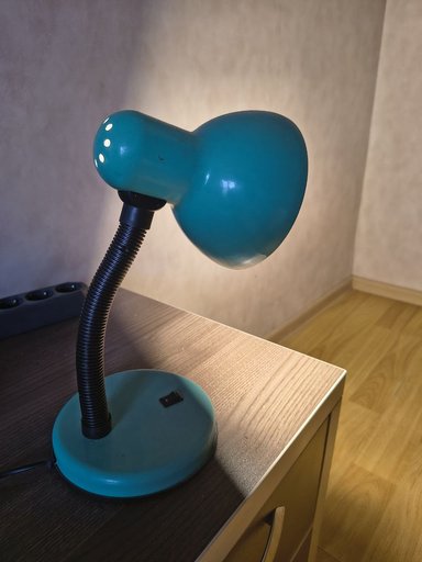 Настольная лампа