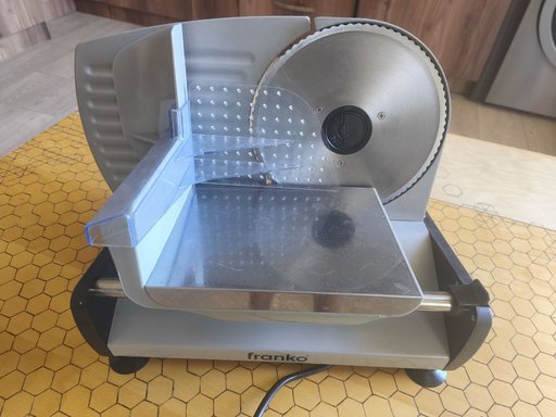 Слайсер (food slicer, нарезатель)