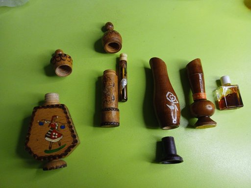 Пузырьки от духов – начатые или пустые – Винтаж