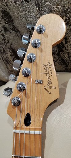 Fender Duo-Sonic красный