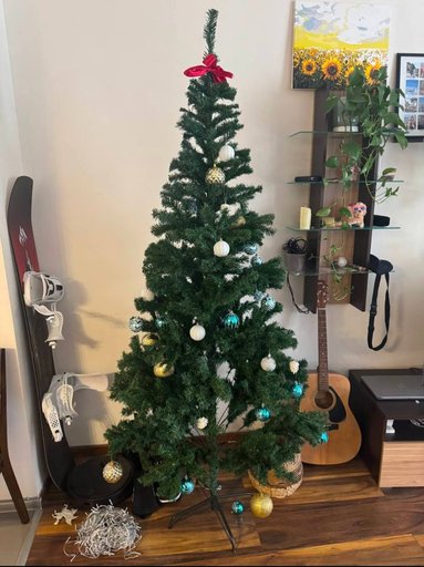 Елки с игрушками