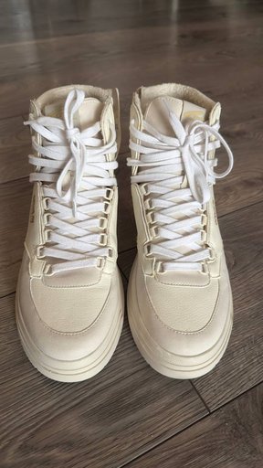 Ботинки, абсолютно новые