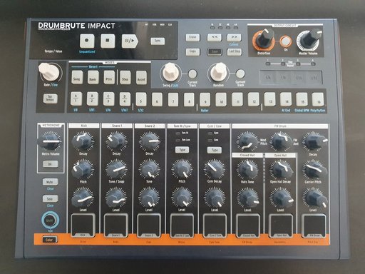 Аналоговая драм-машина Artudia Drumbrute Impact