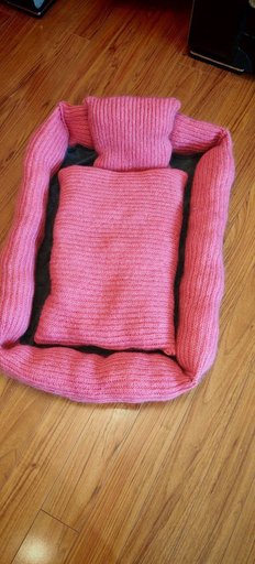 Лежанки для кошек новые