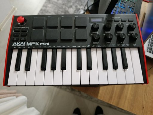 Миди клавиатура