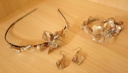 Комплект из камней - ободок, браслет, серьги