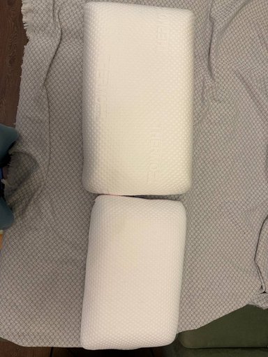 Две подушки Viscotex