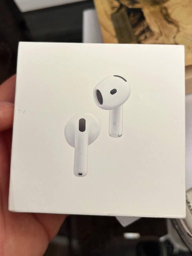 Apple AirPods 4 with noice cancellation