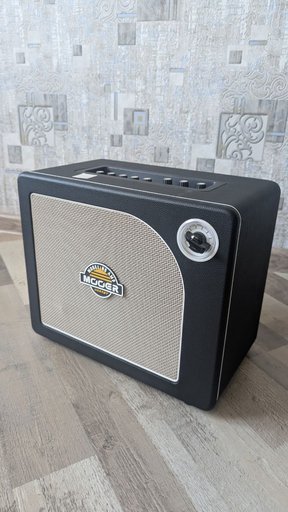 Гитарный усилитель Mooer Hornet 30 Black