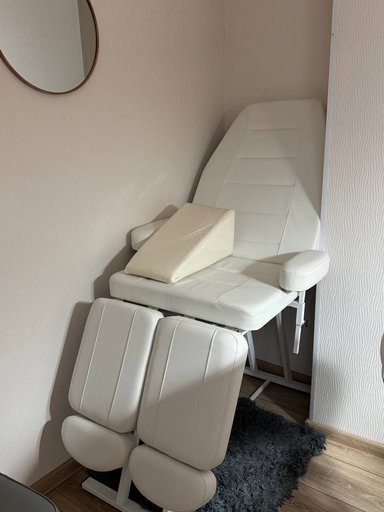 Кушетка для педикюра в комплекте с клином