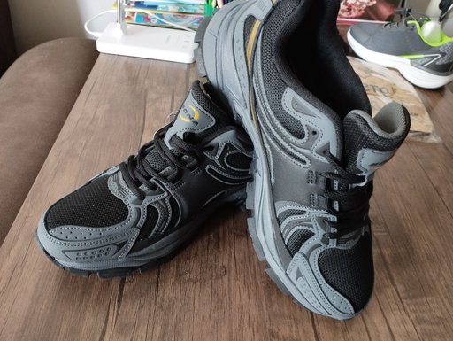 Кроссовки Bona