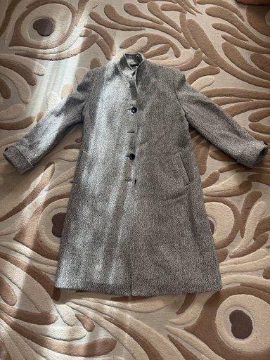 Белый свитер