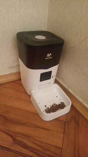 Автоматическая кормушка для кошек