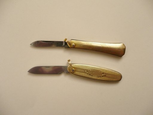 Брелок латунный, похоже позолочен