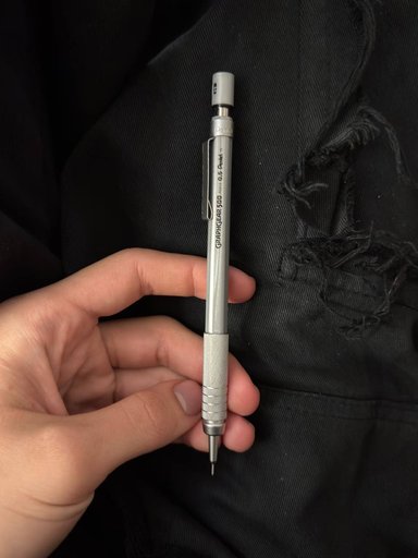 Механический карандаш Pentel 0.5