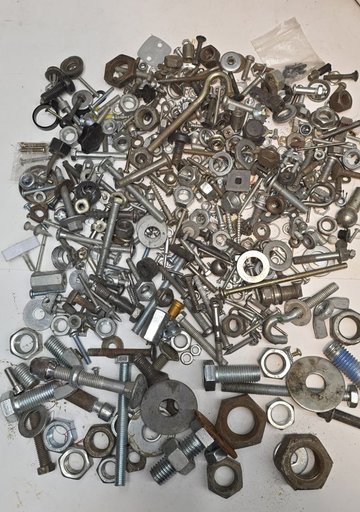 Разные болты, гайки, гроверы, шайбы