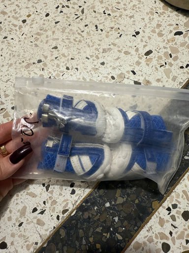 Обувь для маленьких собак