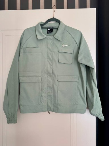 Книги — по 10 GEL