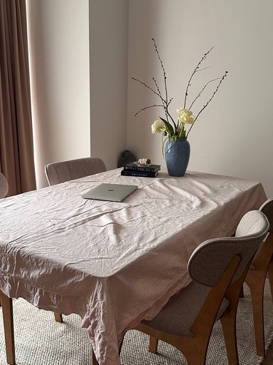 Льняная скатерть Zara Home в нежно розовом цвете