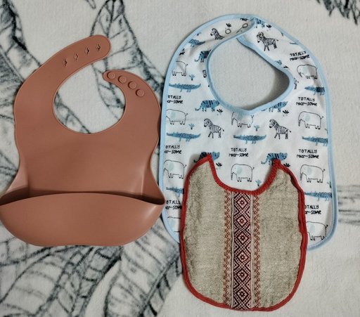 Слюнявчики