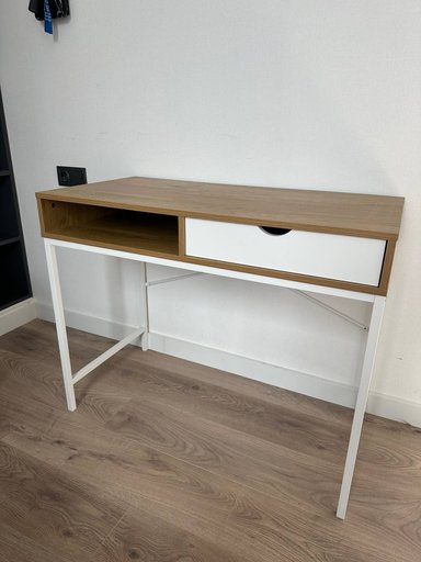 Рабочий стол JYSK