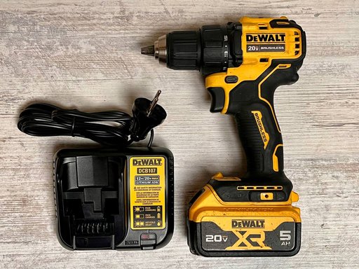 Шуруповёрт DeWalt DCD708