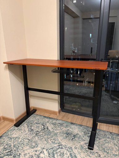 Стол рабочий с подъемным механизмом