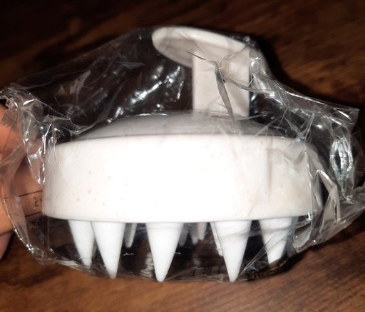 Силиконовая массажная щетка для головы