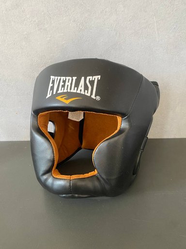 Боксерский шлем everlast новый размер М